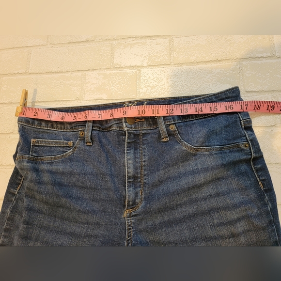 TORRID Women's Plus Size 14 Short - Picture 7 of 12